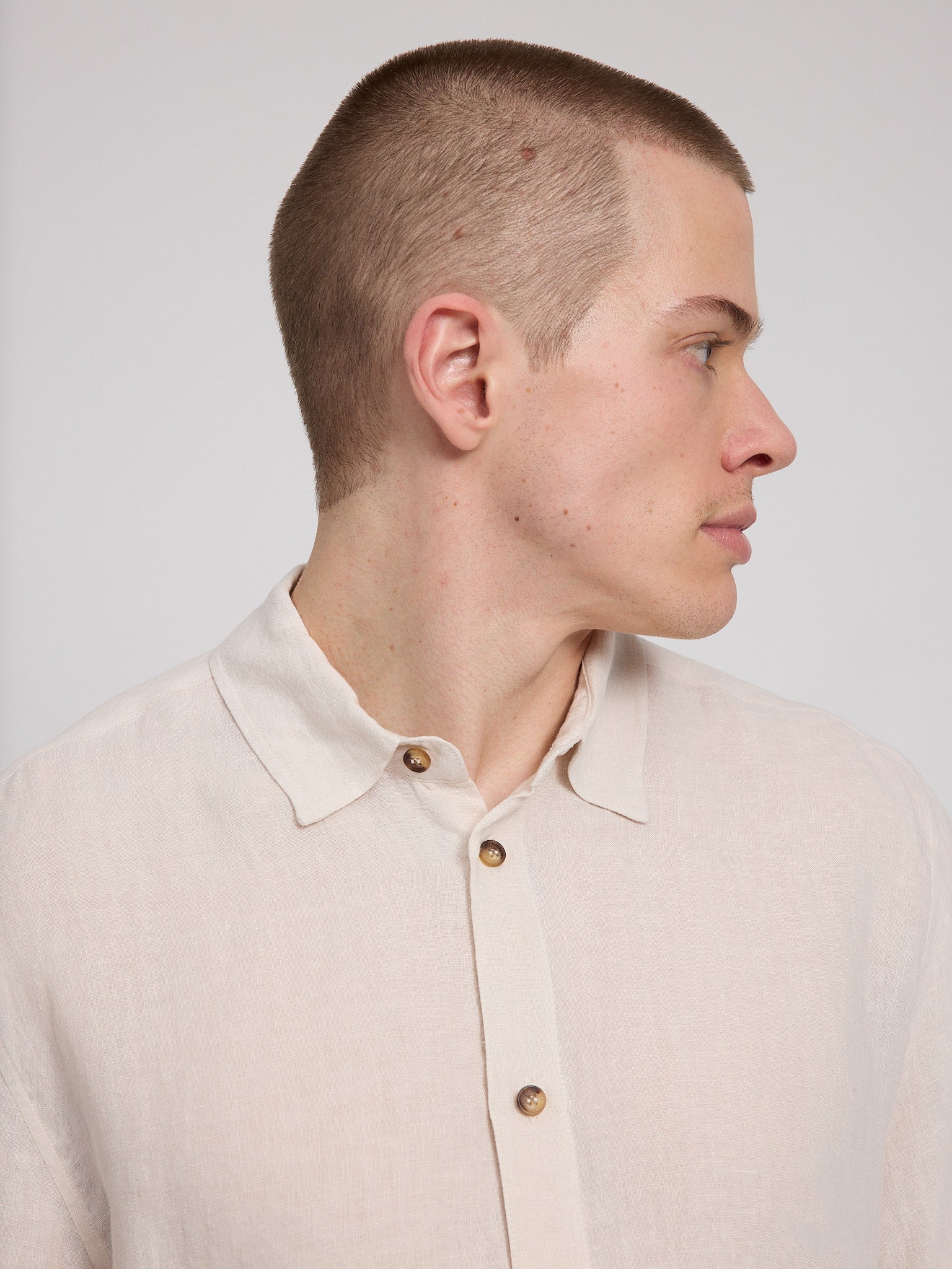 Shortsleeve Linen Shirt – Leichtes Leinenhemd für Sommer