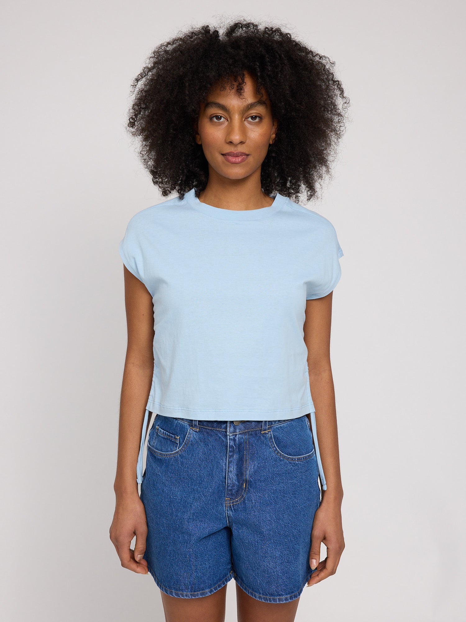 Tie Detail T-Shirt aus Bio-Baumwolle (GOTS)