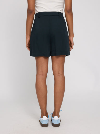 Pleated Viscose Shorts – Elegante Shorts aus ECOVERO™ Viskose