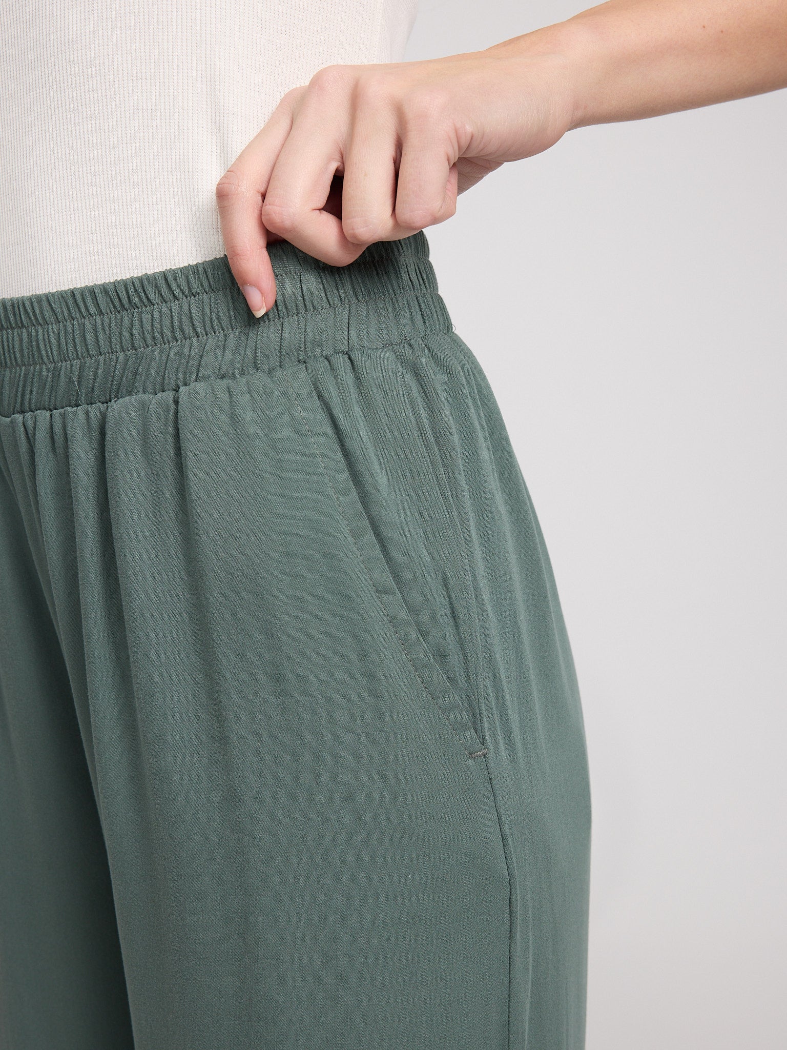 Wide Leg Hose aus LENZING™ ECOVERO™ Viskose