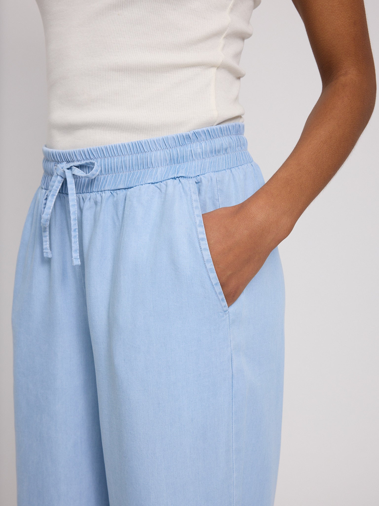 Wide Leg TENCEL™ Hose mit elastischem Bund