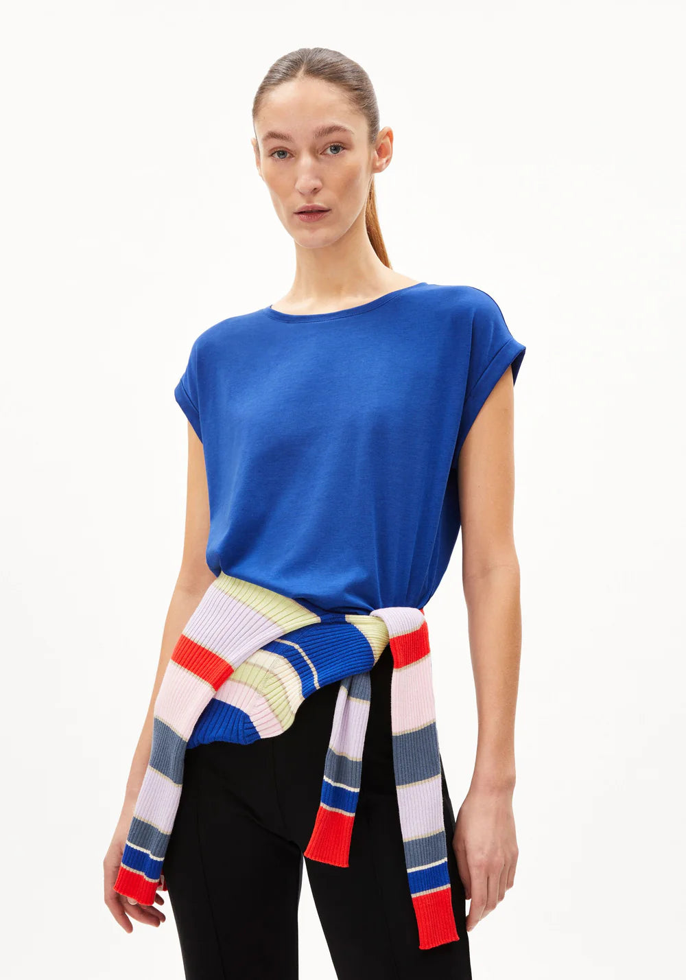 JILAANA T-SHIRT aus TENCEL™ Lyocell und Bio-Baumwolle
