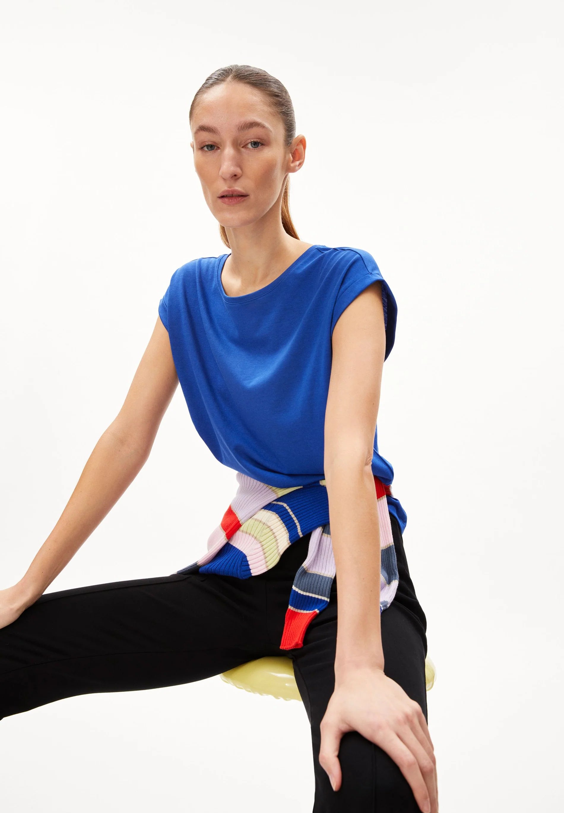 JILAANA T-SHIRT aus TENCEL™ Lyocell und Bio-Baumwolle