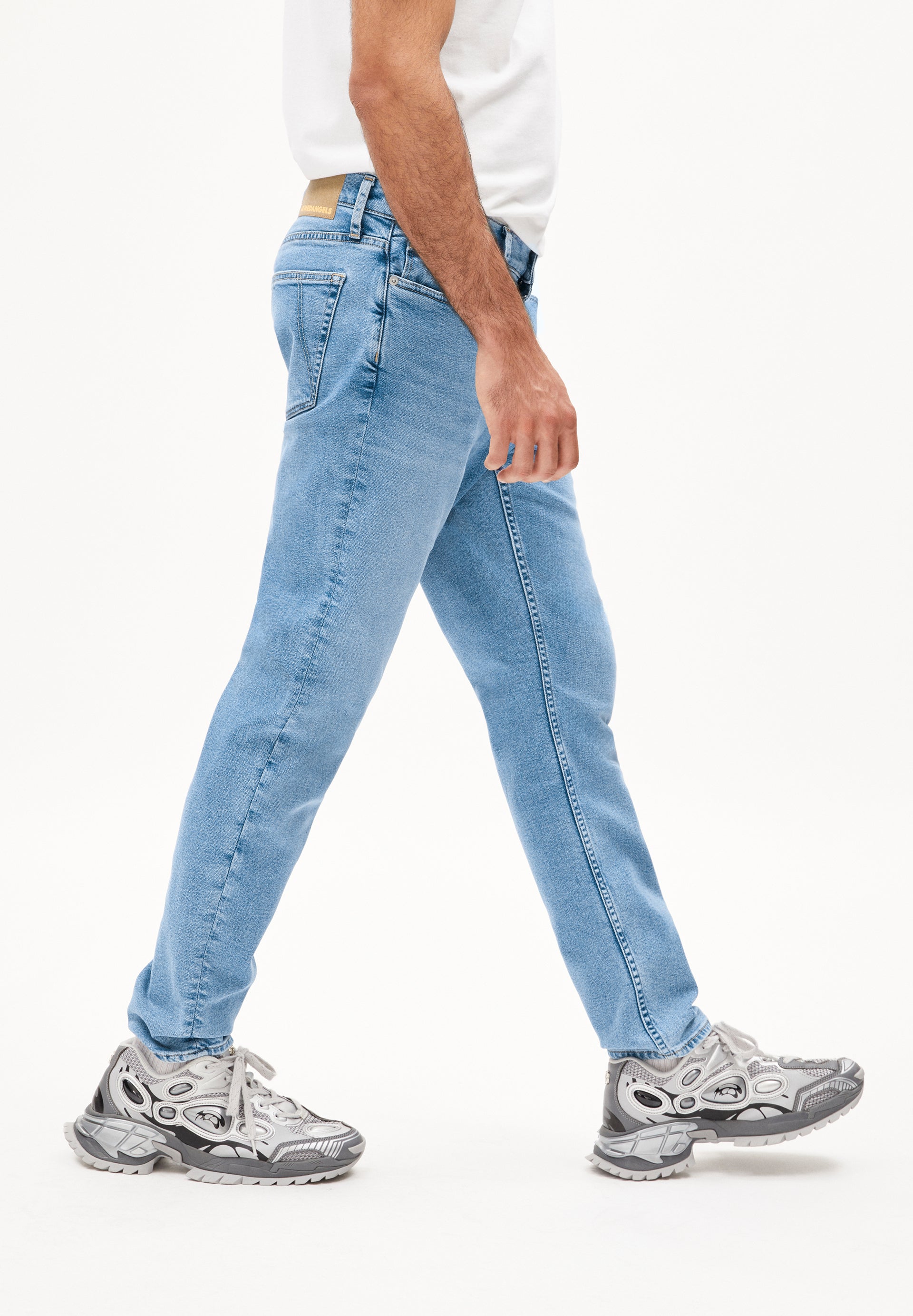 AARJO TARPA TAPERED JEANS recycelter Baumwoll-Mix Comfort Stretch