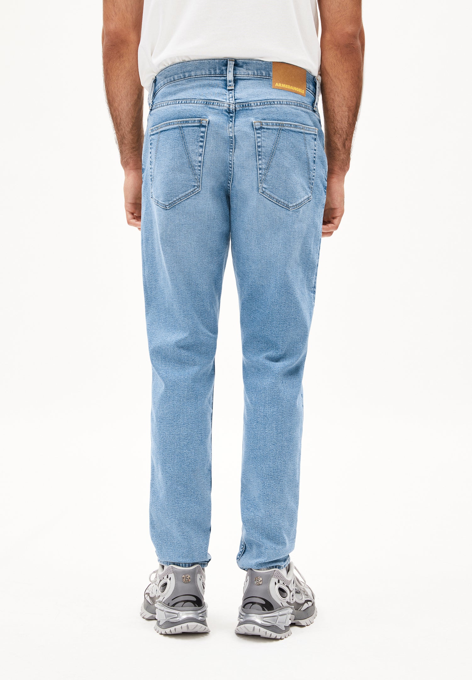 AARJO TARPA TAPERED JEANS recycelter Baumwoll-Mix Comfort Stretch