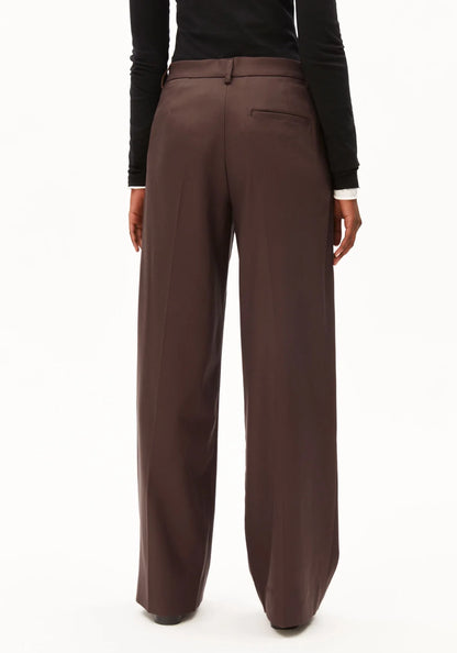 LEANDRAA PANT