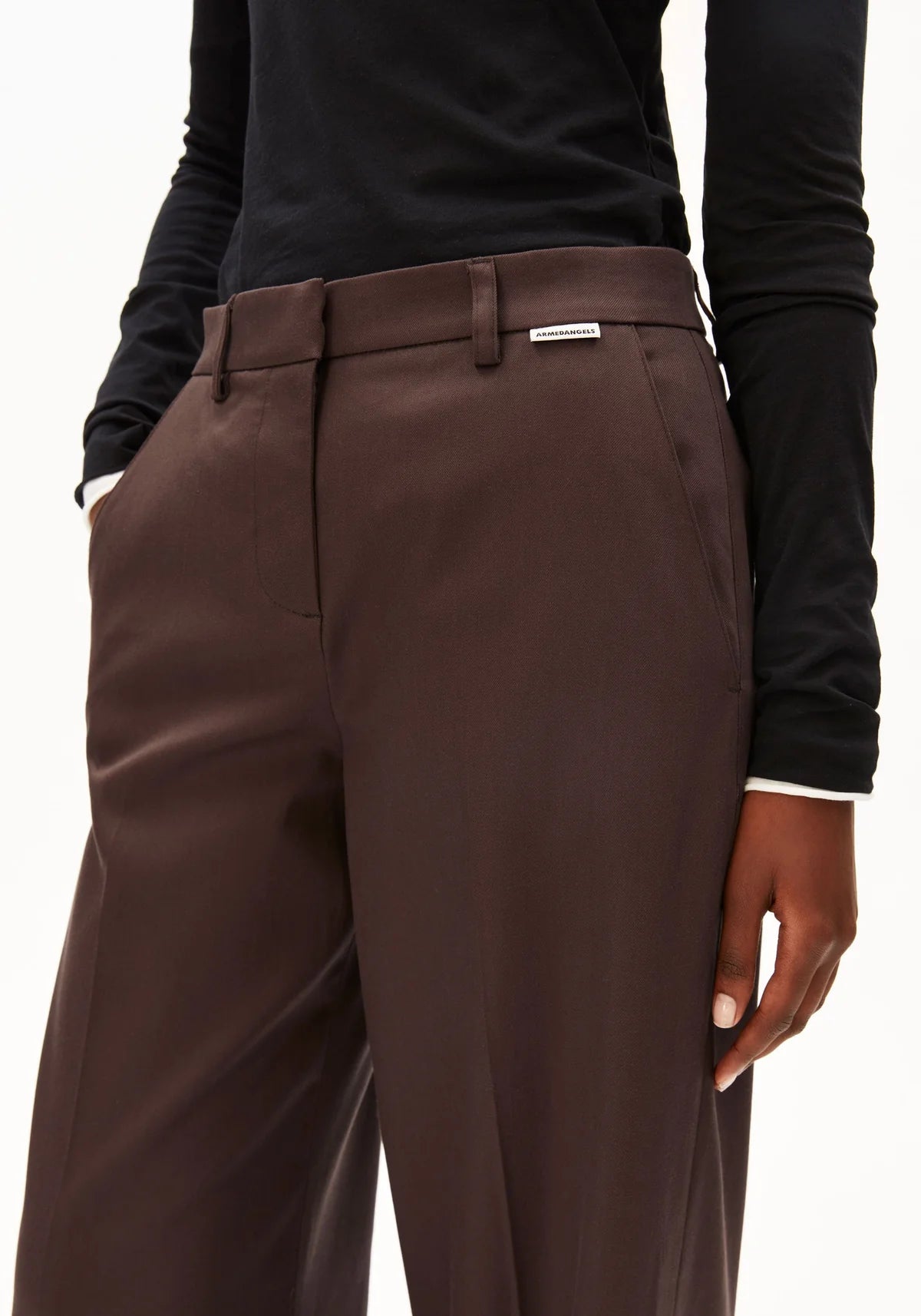 LEANDRAA PANT
