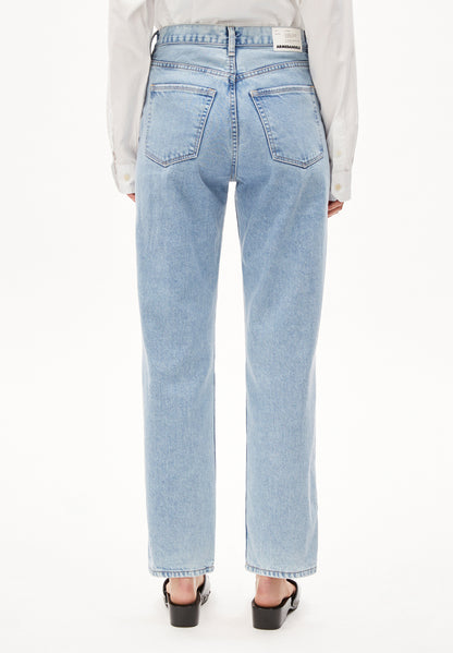 AAIKALA HIGH STRAIGHT JEAN