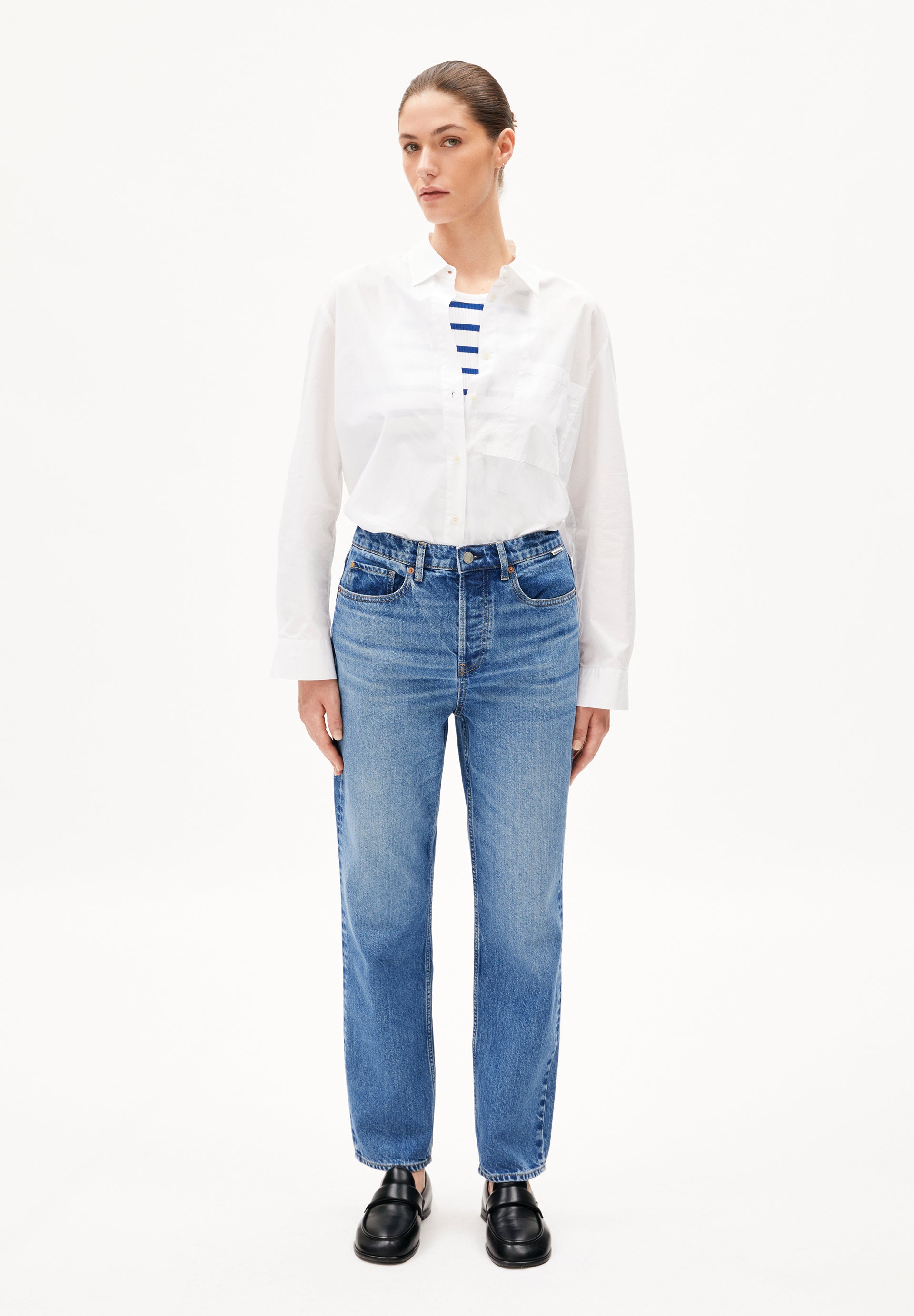 AAIKALA STRAIGHT JEAN