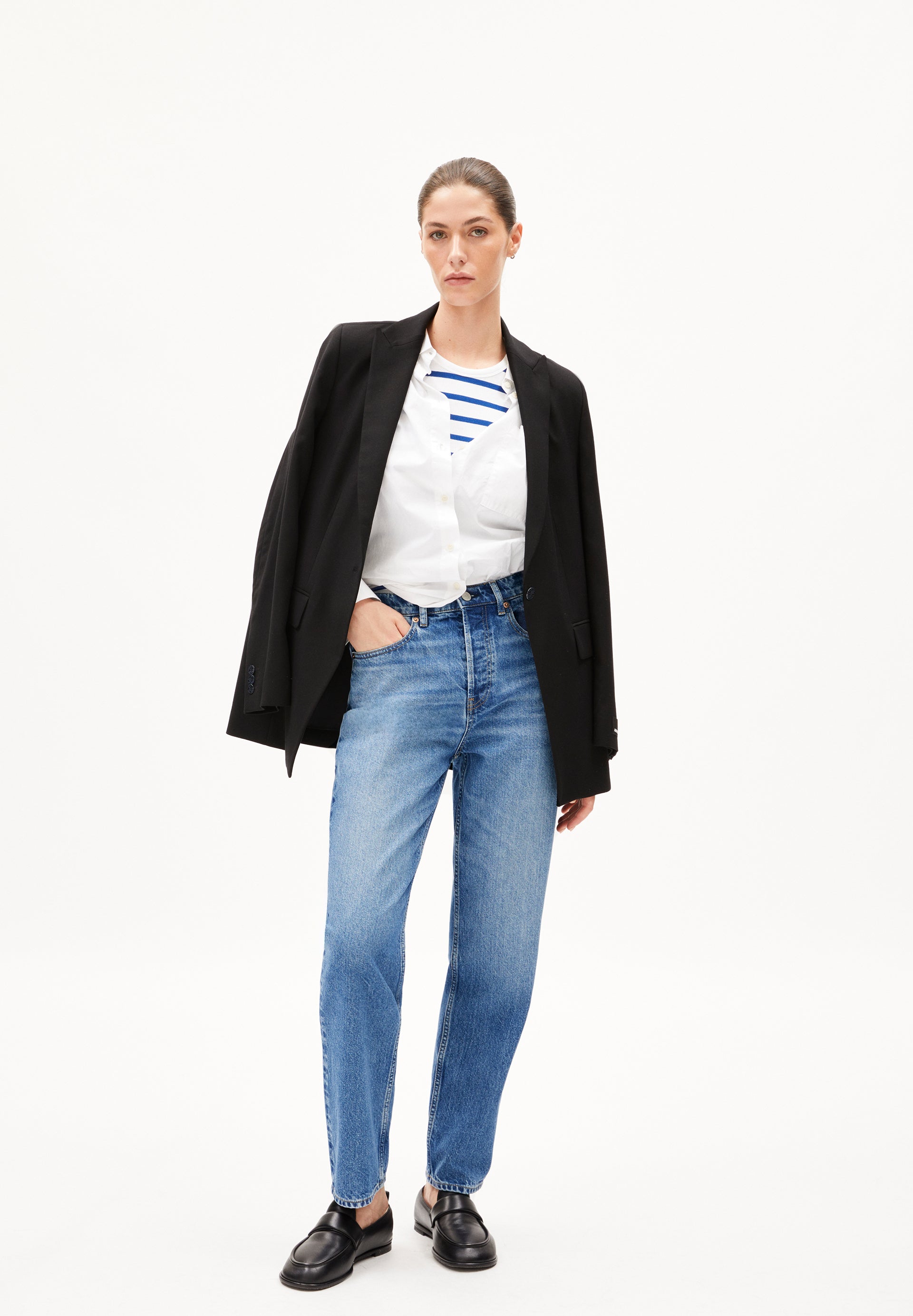 AAIKALA STRAIGHT JEAN