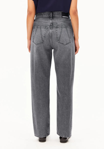 Aaikala High Straight Jeans – soft ash