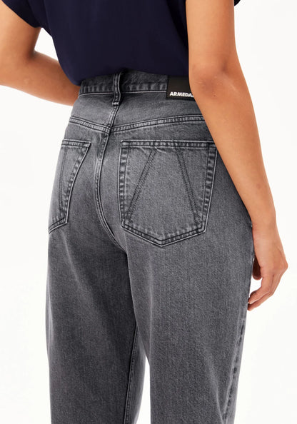 Aaikala High Straight Jeans – soft ash