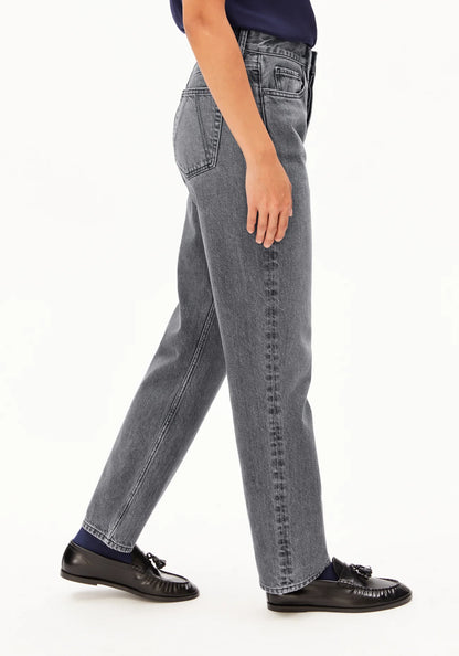 AAIKALA STRAIGHT JEAN