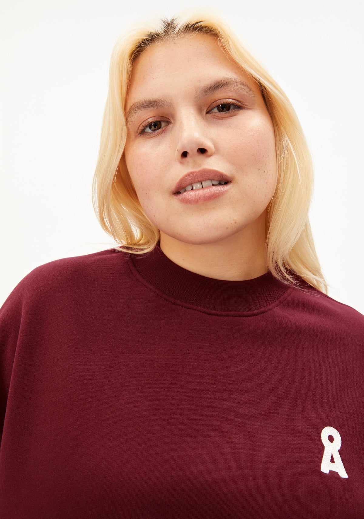 ICONIC ≈ ALIZAA SWEAT