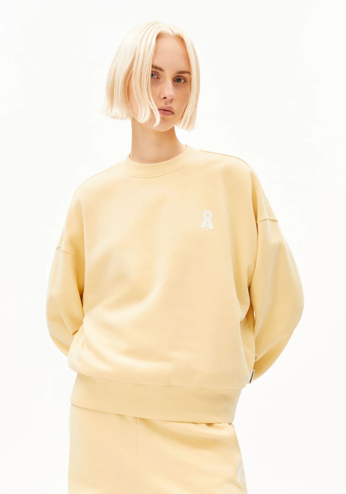 ICONIC Å ALIZAA SWEAT