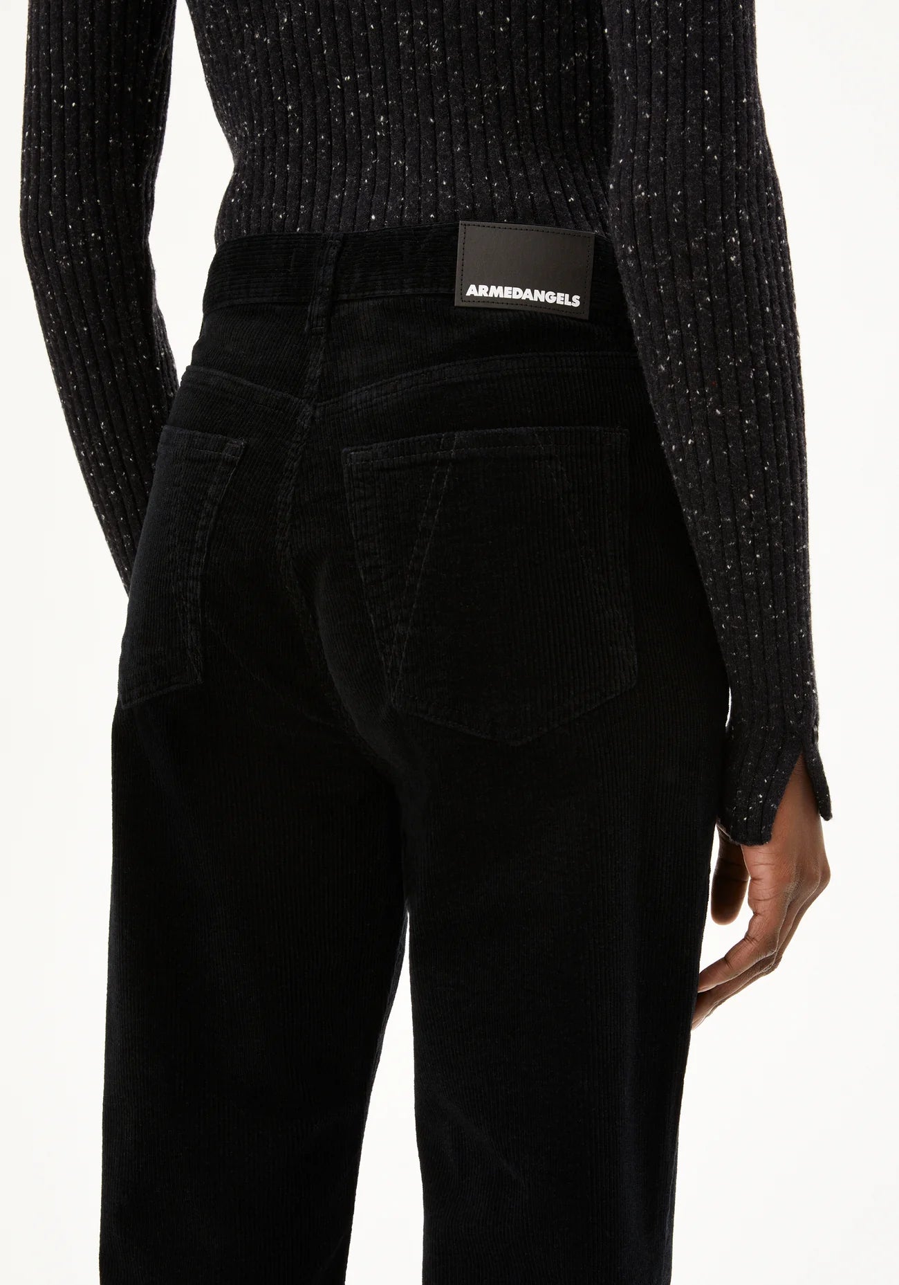 AAIKALA CORDUROY Cordhose aus Bio-Baumwoll Mix