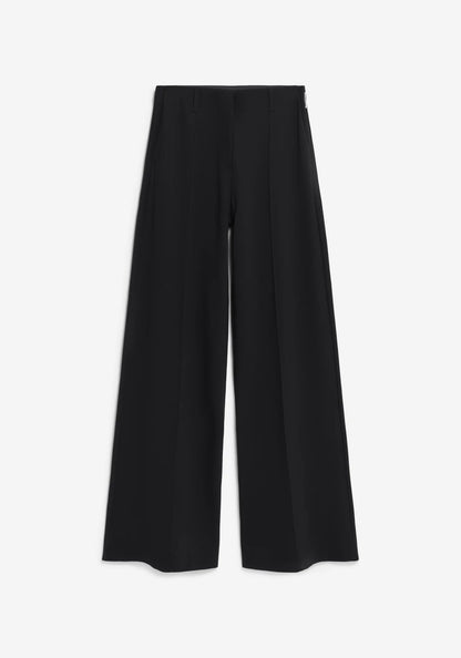 MAEVAA Jerseyhose aus LENZING™ ECOVERO™ Viskose Mix