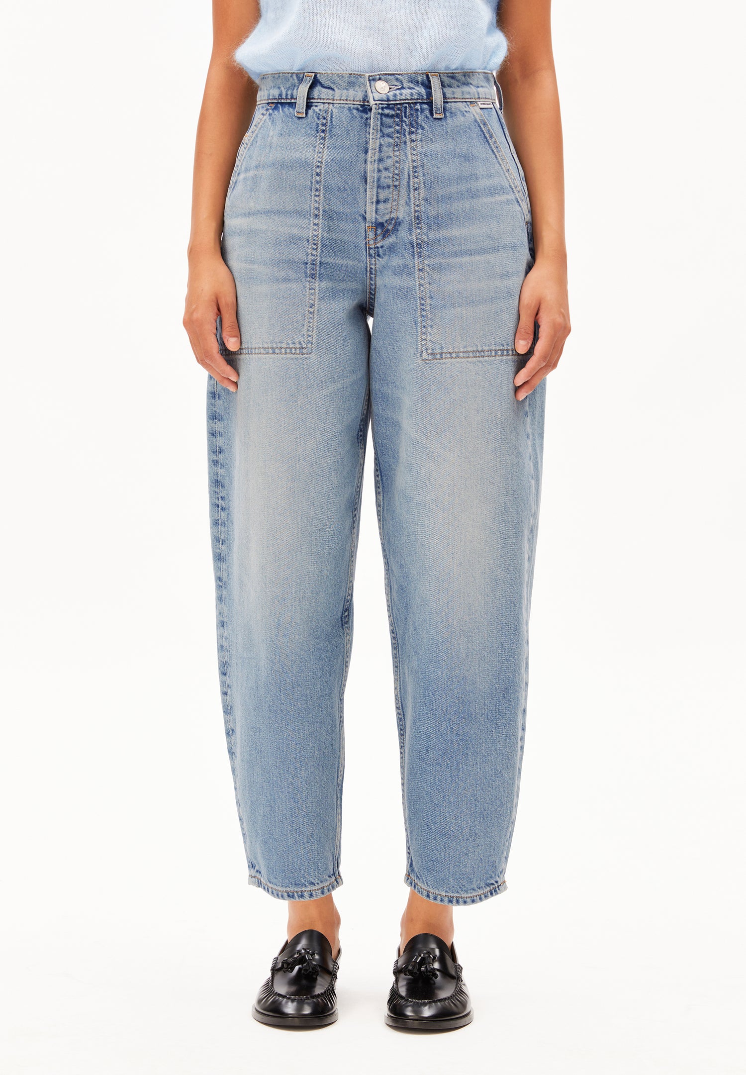 BAARLY CARPENTER BARREL JEANS