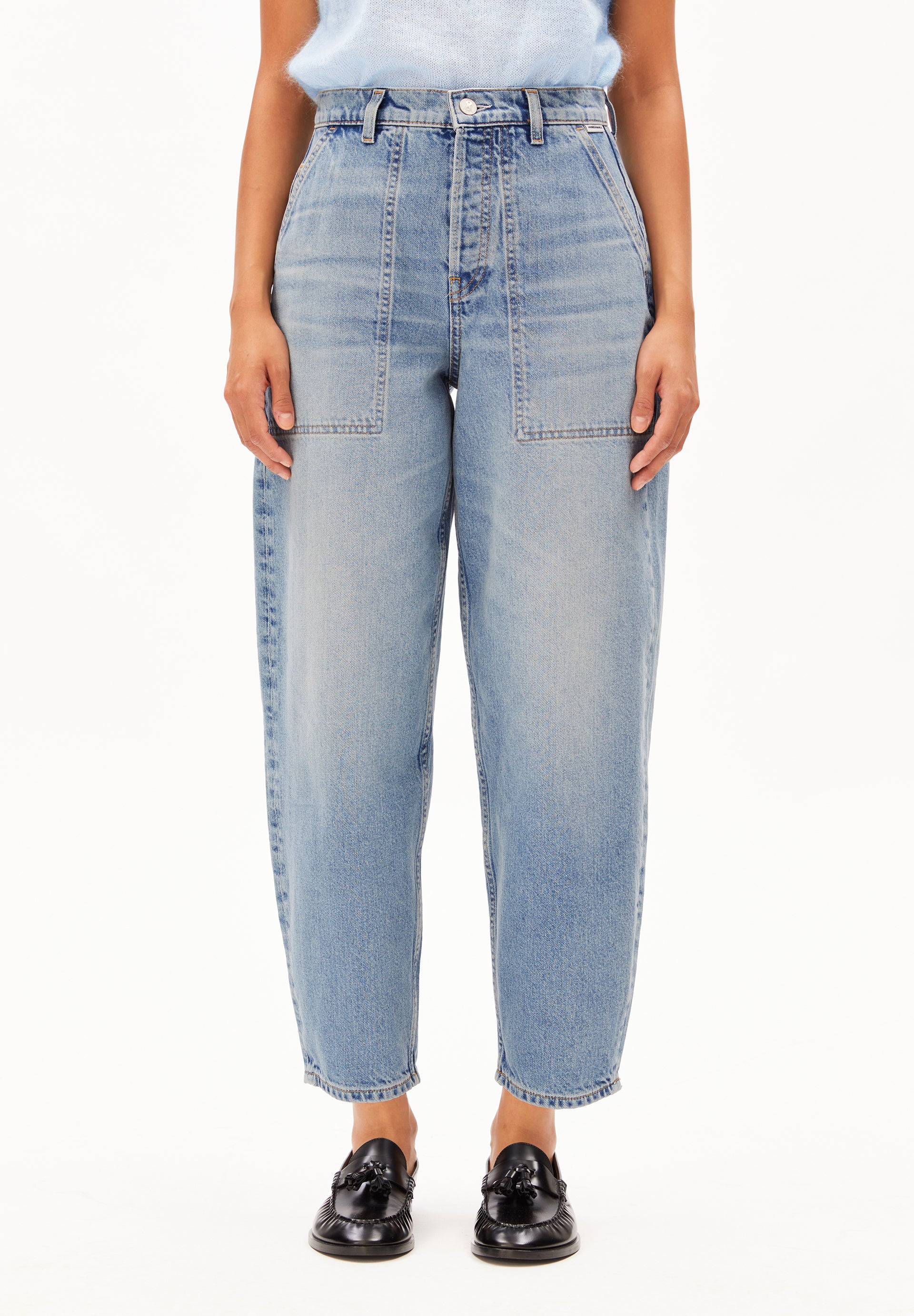 BAARLY CARPENTER BARREL JEANS