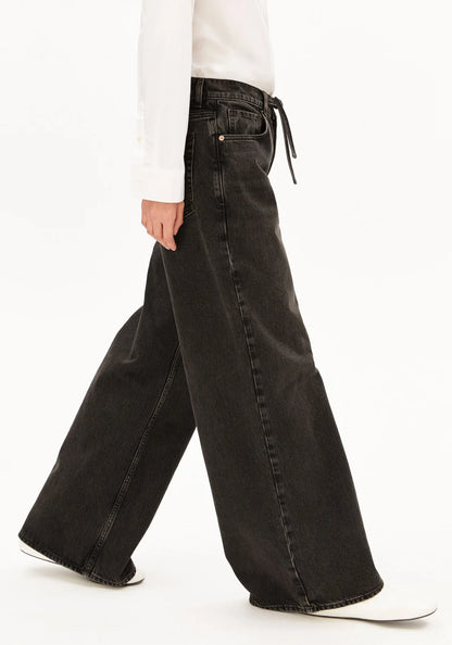 ASTRAEAAS MID WAIST WIDE JEAN