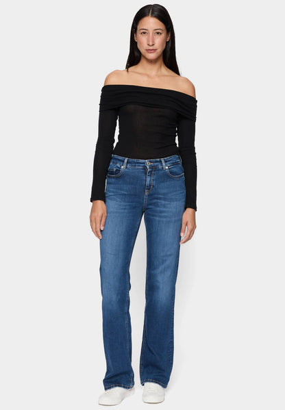 06:00 Wide Leg Jeans – Mid Waist