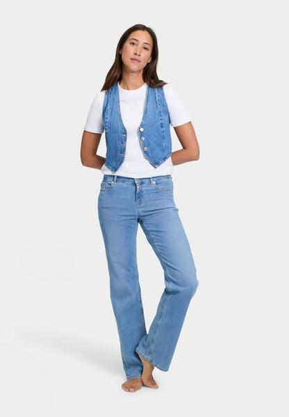 06:00 Wide Leg Jeans – Mid Waist