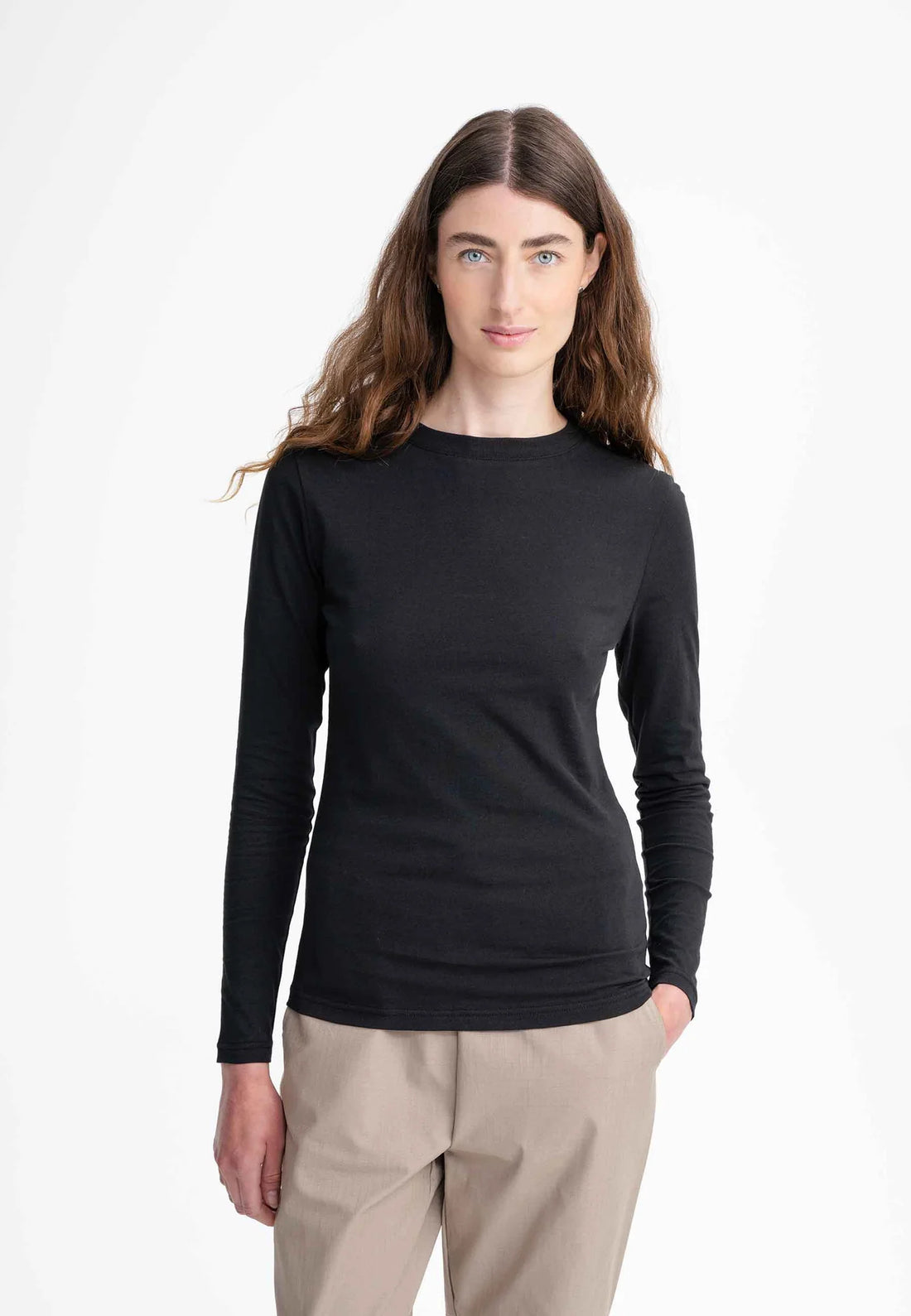 Basic Langarmshirt DHIVYA schwarz