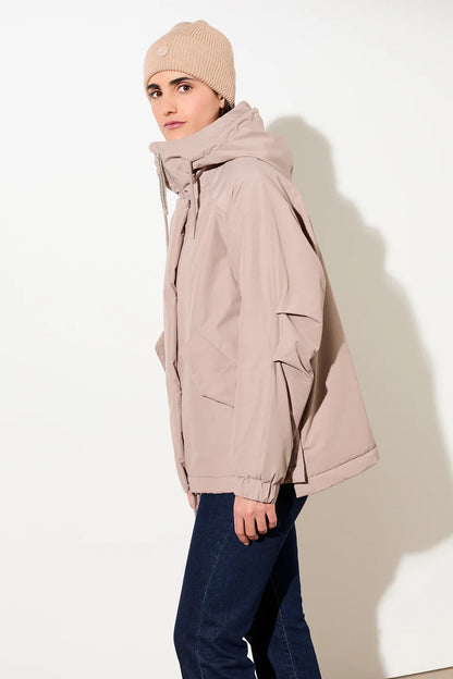 Women Jacket Killeen short Wattierter Kurzparka in lockerem Volumen