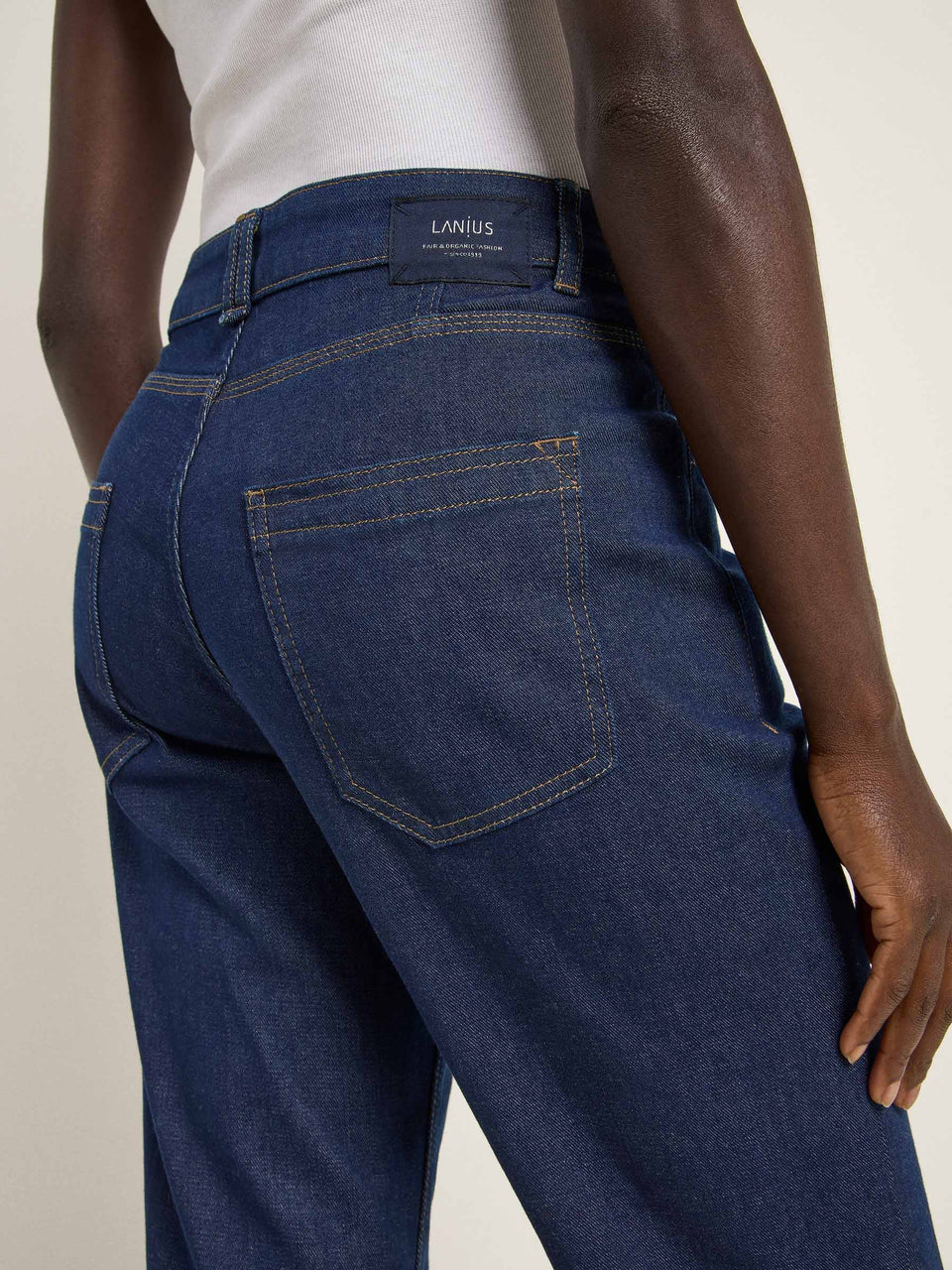 JEANS MIT AUFSCHLAG GOTS