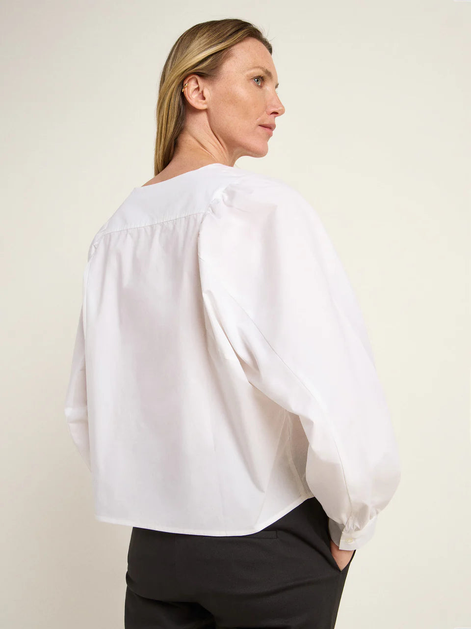 BLUSE MIT KRÄUSELN GOTS