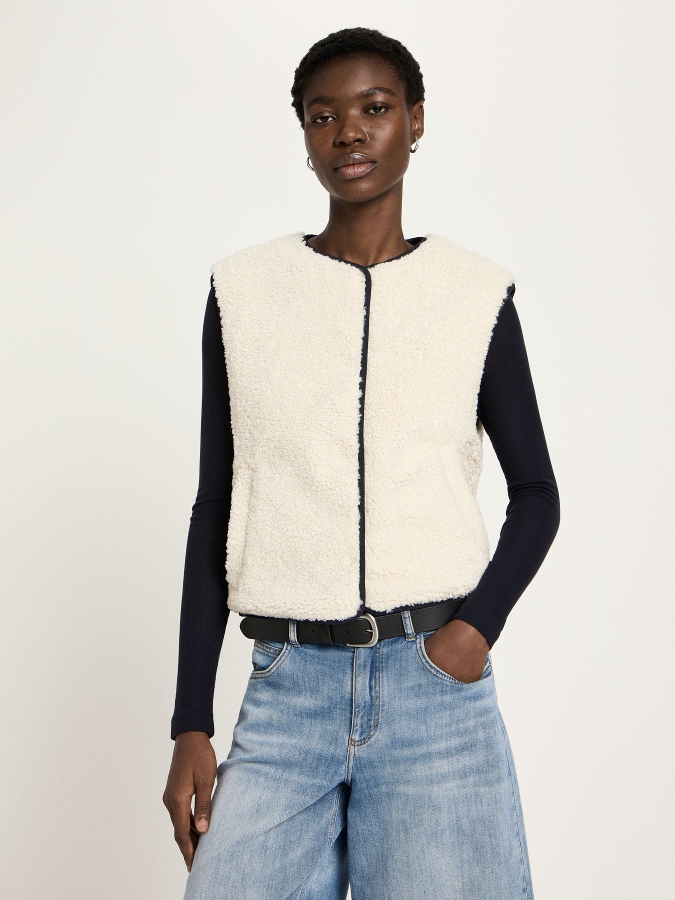 Wende-Weste aus recyceltem Polyamid mit Teddy-Futter