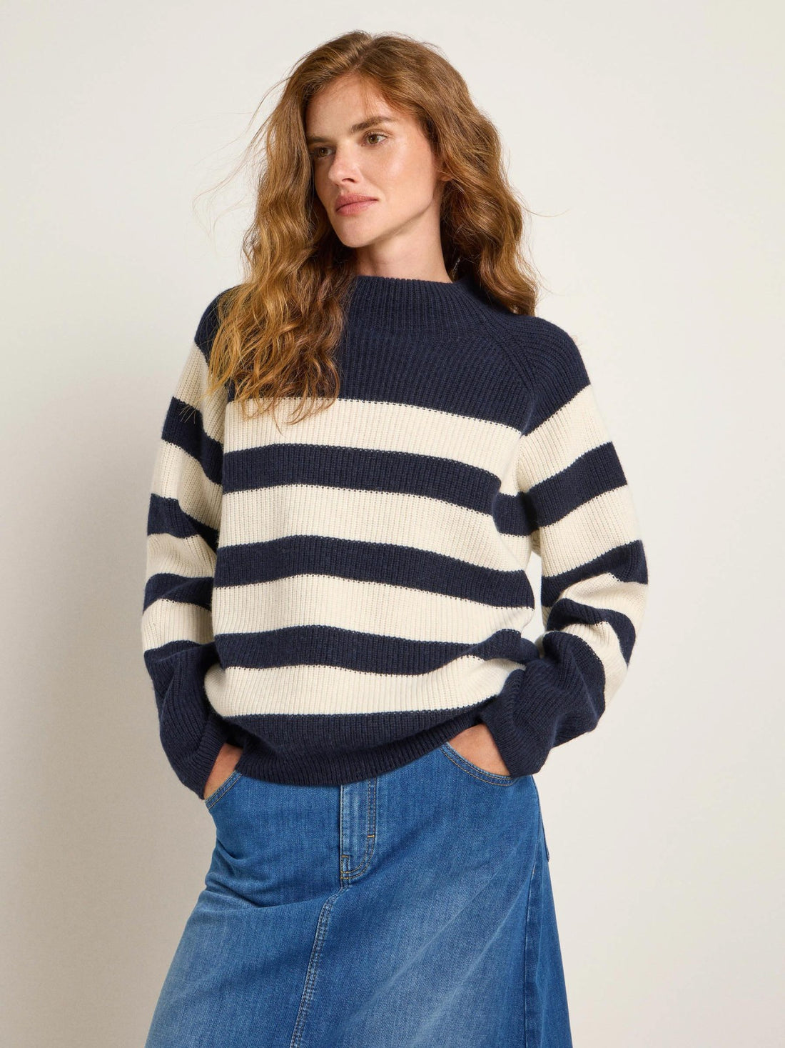 Streifenpullover GOTS aus Bio-Schurwolle und Bio-Baumwolle in Midnight Melange - off white