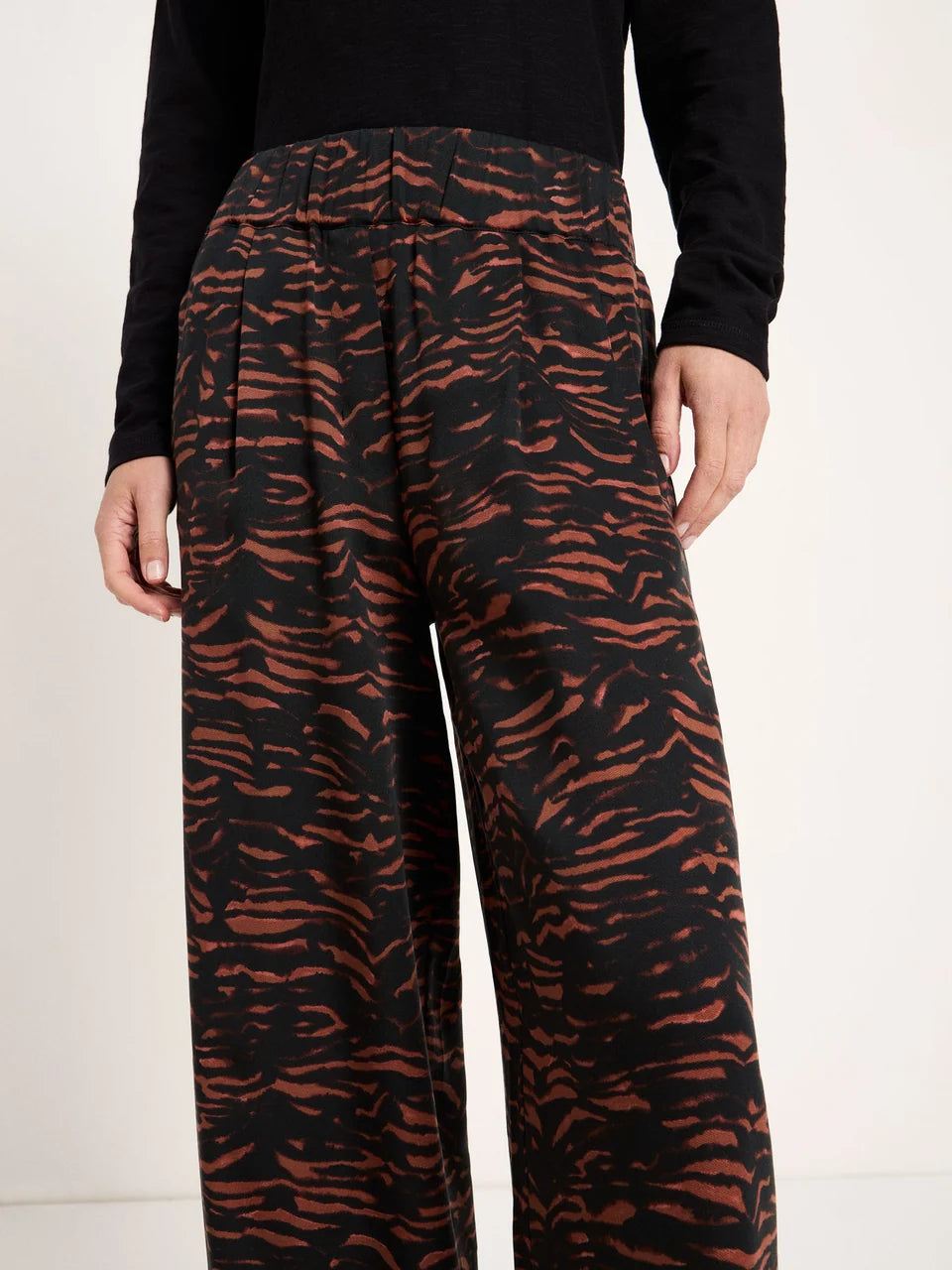 Hose mit weitem Bein