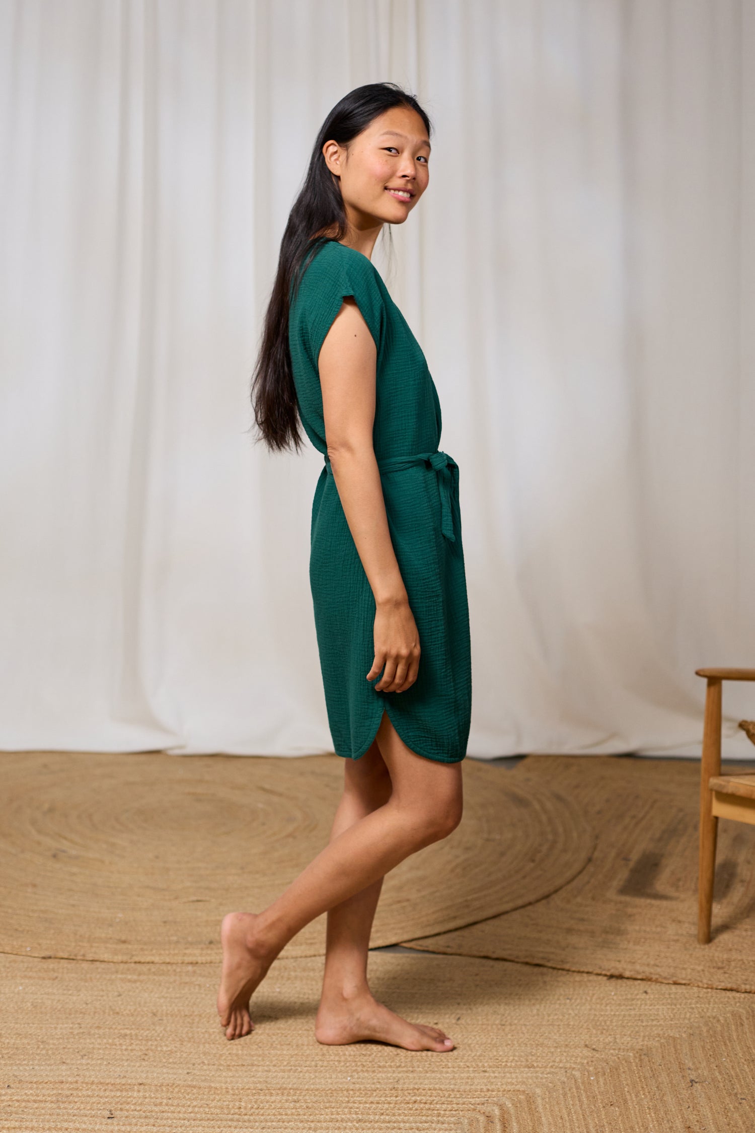 Grünes Kleid aus Bio-Baumwolle – nachhaltiges Sommerkleid