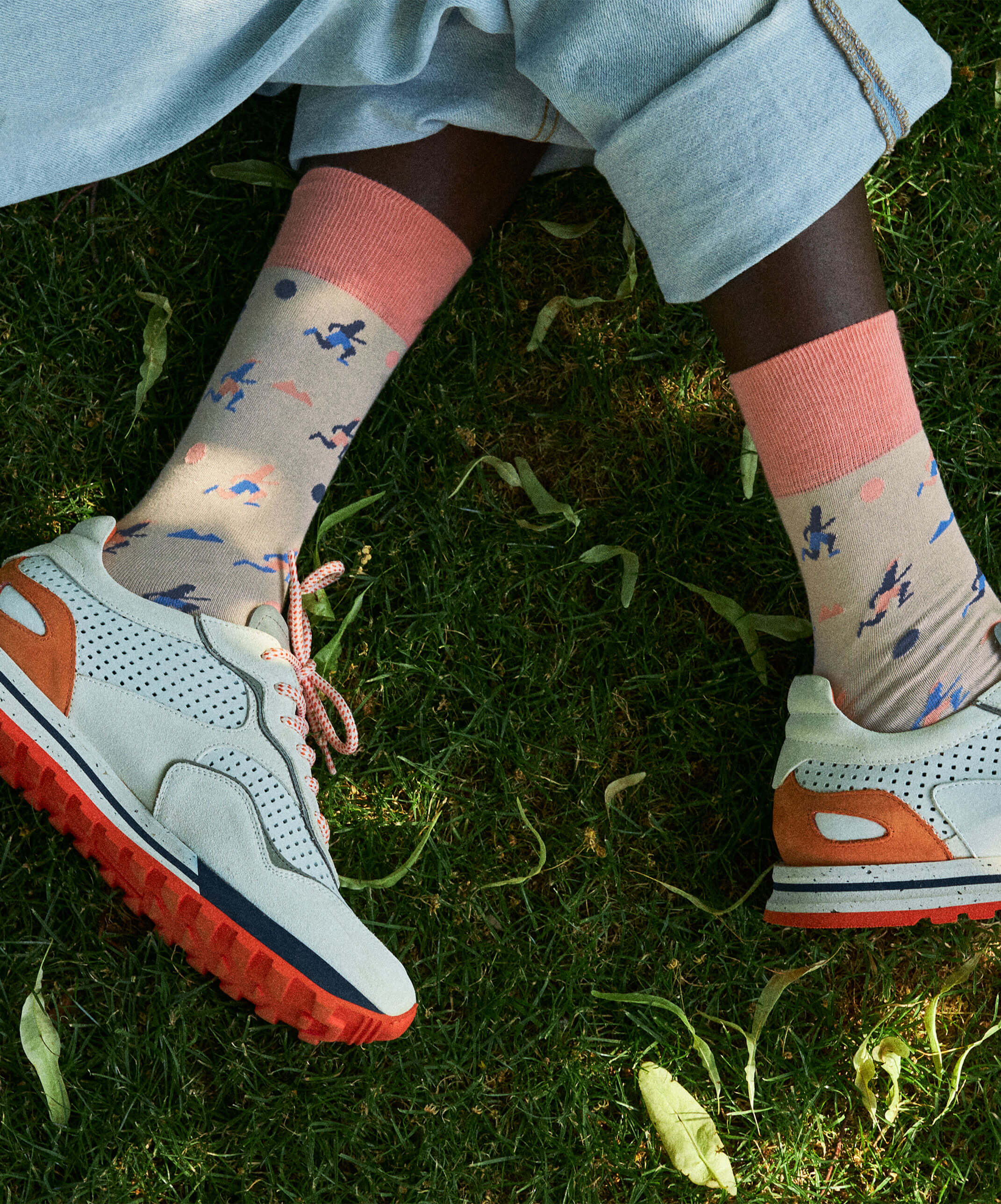 Day Runner – Bunte Socken mit Sport Motiv