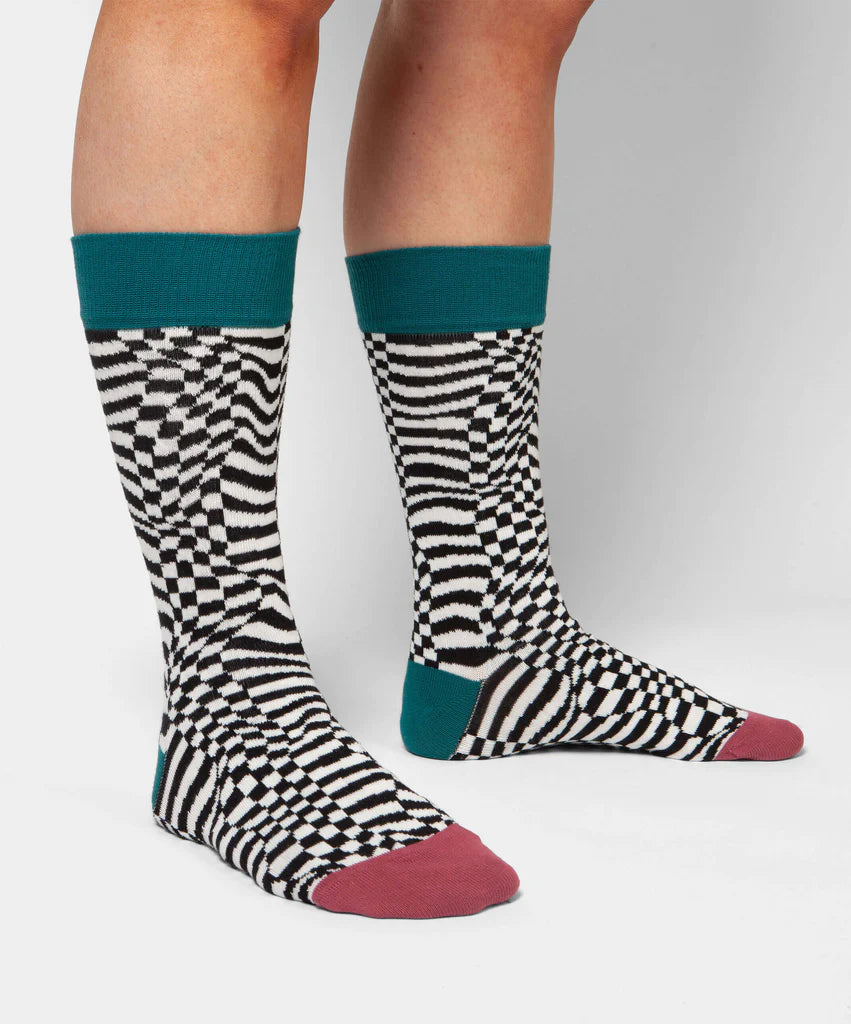 Delusional Chess – bunte Socken mit geometrischem Motiv