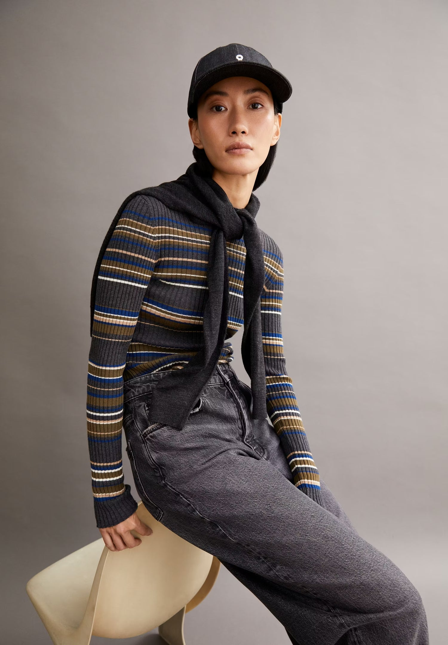 ALAANIA NEW STRIPES IN STEEL MELANGE - FADED INDIGO – PULLOVER SLIM FIT AUS BIO-BAUMWOLLE