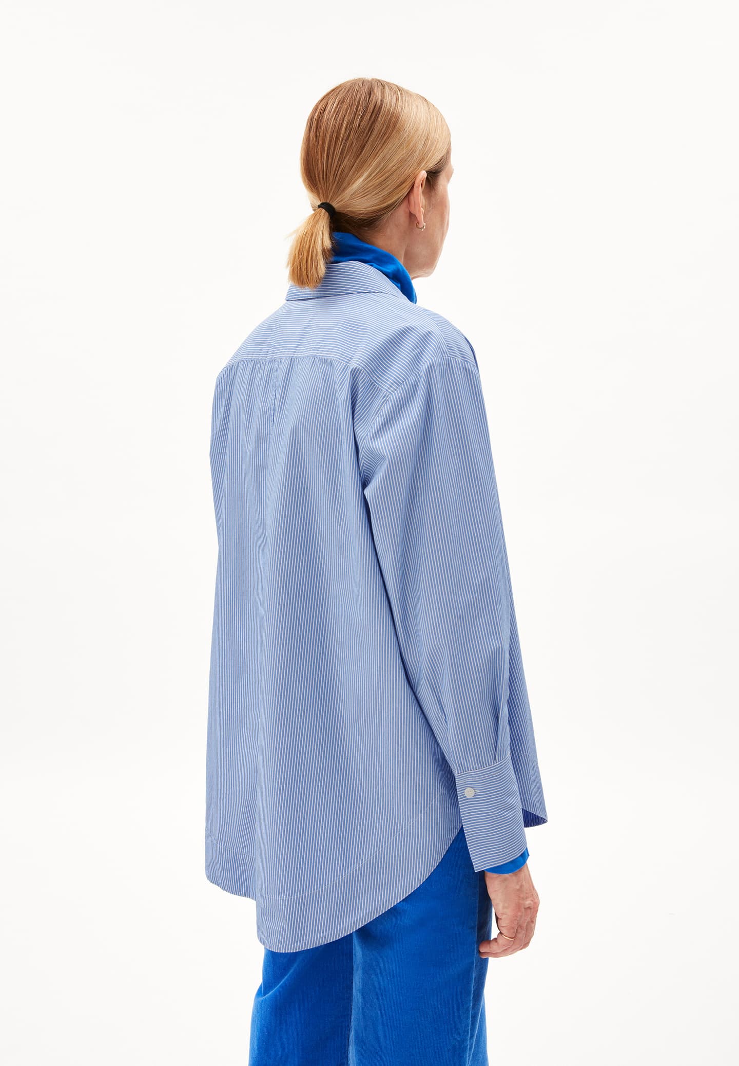 EASSAAL STRIPED – Angesagte Bluse Loose Fit aus Bio-Baumwolle
