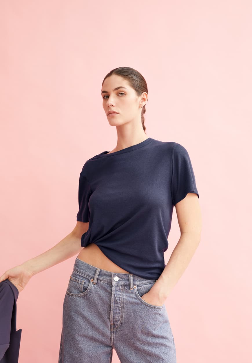 T-SHIRT GENESAA