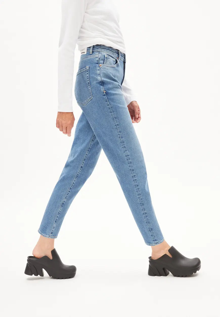 MAIRAA COMFORT – Jeans Mom Fit High Waist Denim aus recycelter Baumwolle