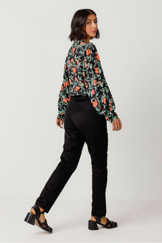 MATTI SHIRT – FLORALE BLUSE MIT FLEDERMAUSÄRMELN