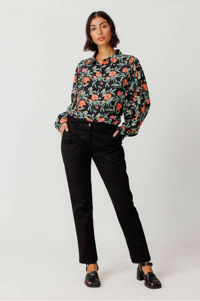 MATTI SHIRT – FLORALE BLUSE MIT FLEDERMAUSÄRMELN