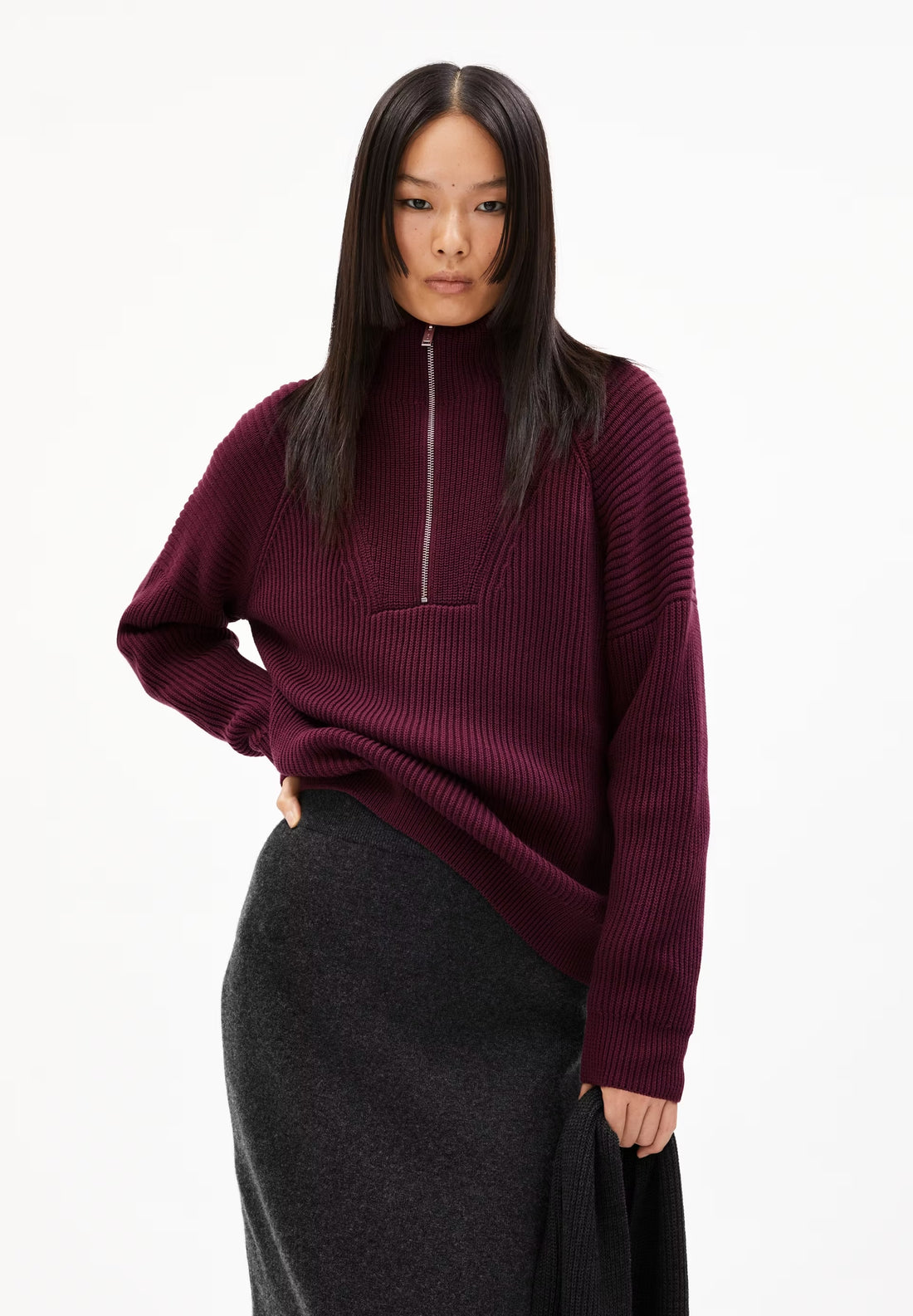 RONYIAAS in cranberry juice – PULLOVER LOOSE FIT AUS BIO-BAUMWOLLE