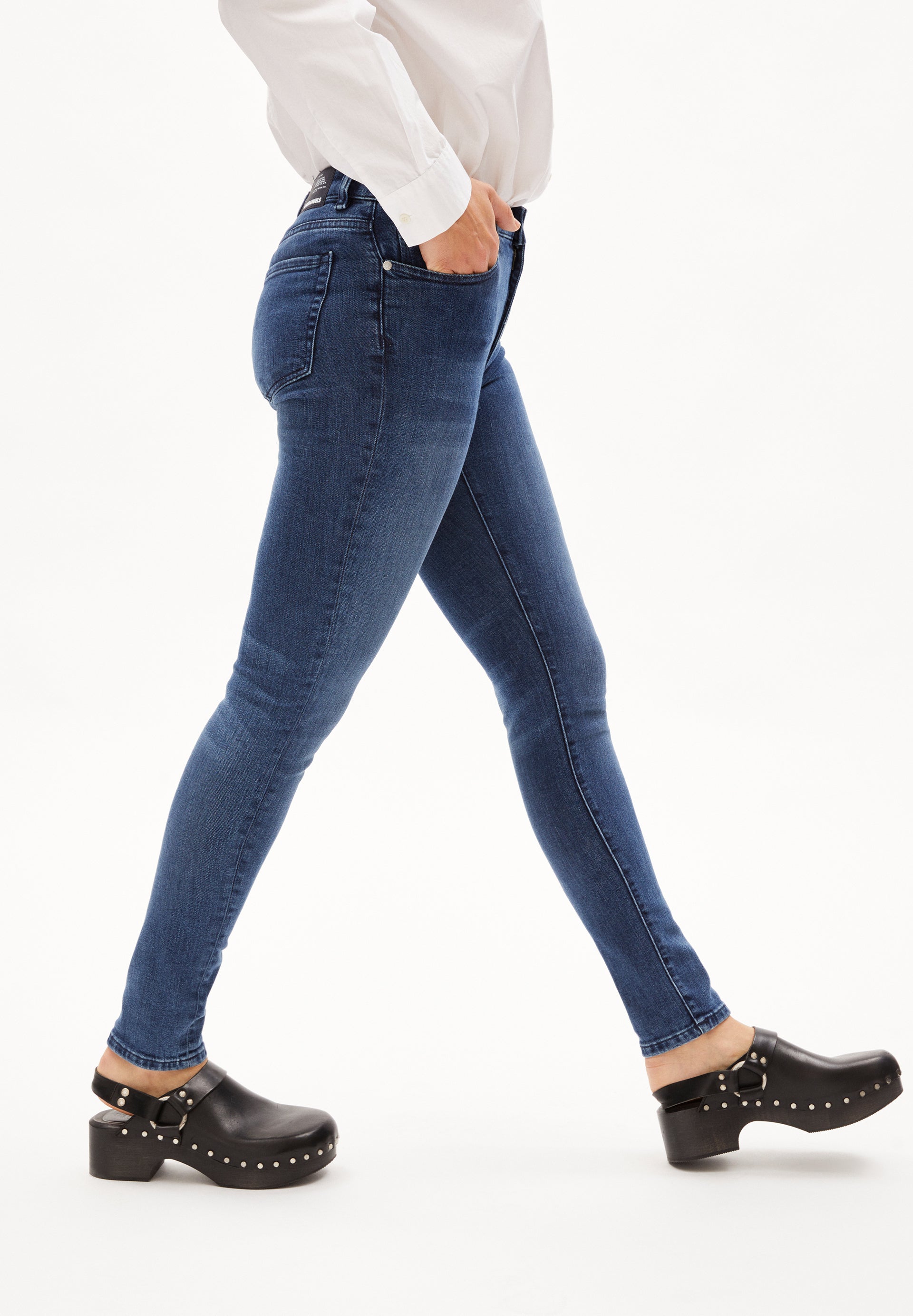 TILLAA – Beliebte Jeans Skinny Fit Mid Waist aus Bio-Baumwoll Mix