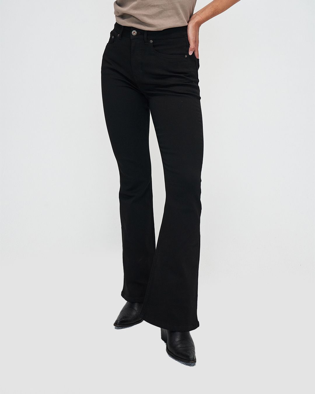 Lisette Flare